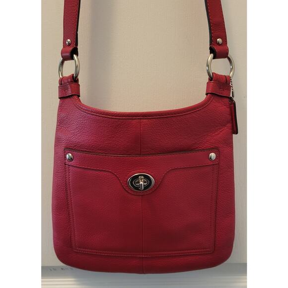 Coach Penelope Crossbody Hipster Bag Red Pebbled Leather Turnlock Pocket F16533 - Picture 1 of 16